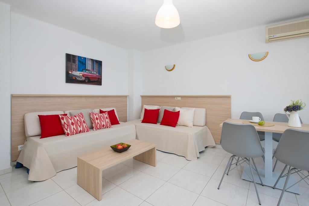 Apartamentos Calablanca Palmanova Eksteriør bilde